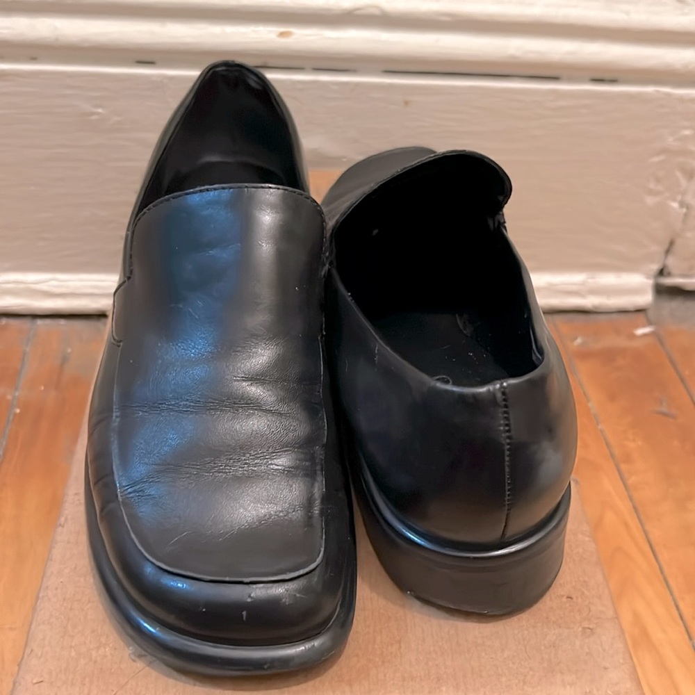 Size 7 Black Franco Sarto Flex leather loafers . Good condition